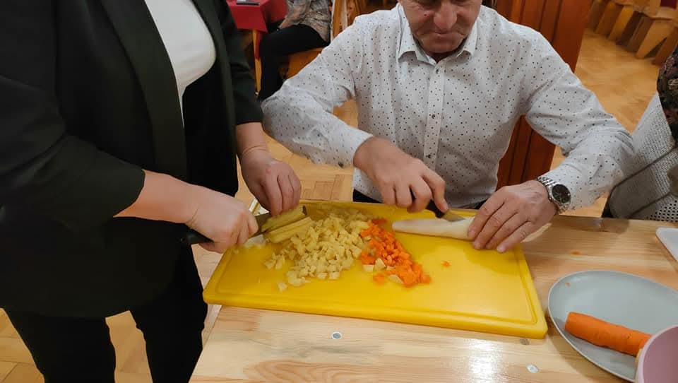 Warsztaty kulinarne seniorów w ramach projektu Aktywny Senior +5 Edycja 2024